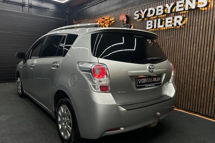 undefined Toyota Sportsvan fra 2012
