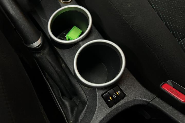 undefined Toyota Sportsvan fra 2012
