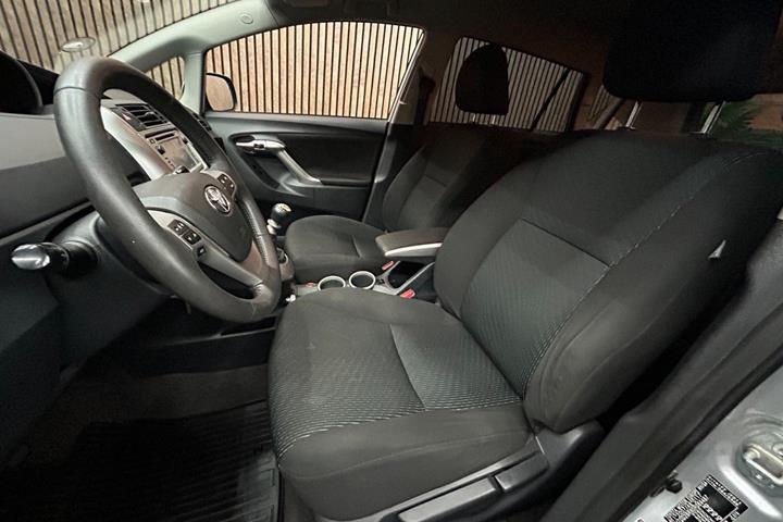 undefined Toyota Sportsvan fra 2012