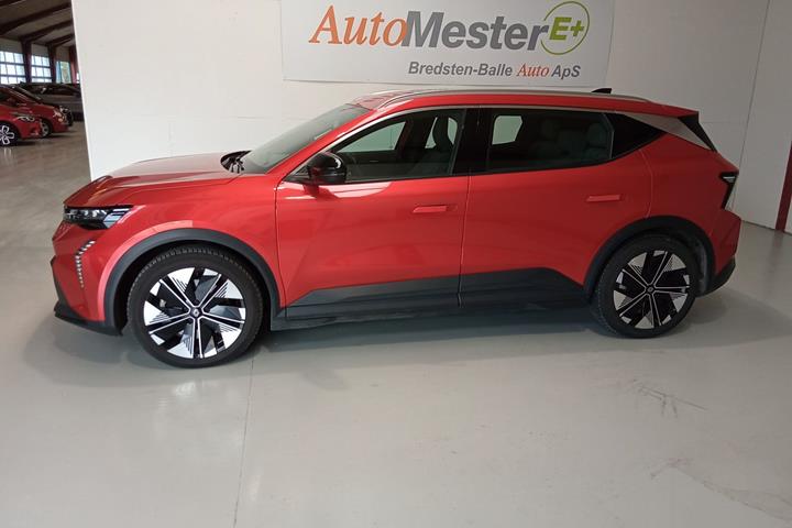 Rød Renault Scenic E-Tech fra 2024