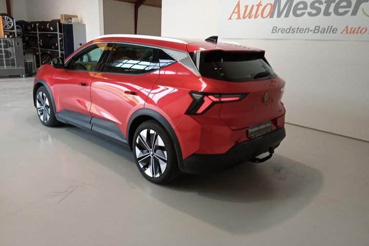 Rød Renault Scenic E-Tech fra 2024