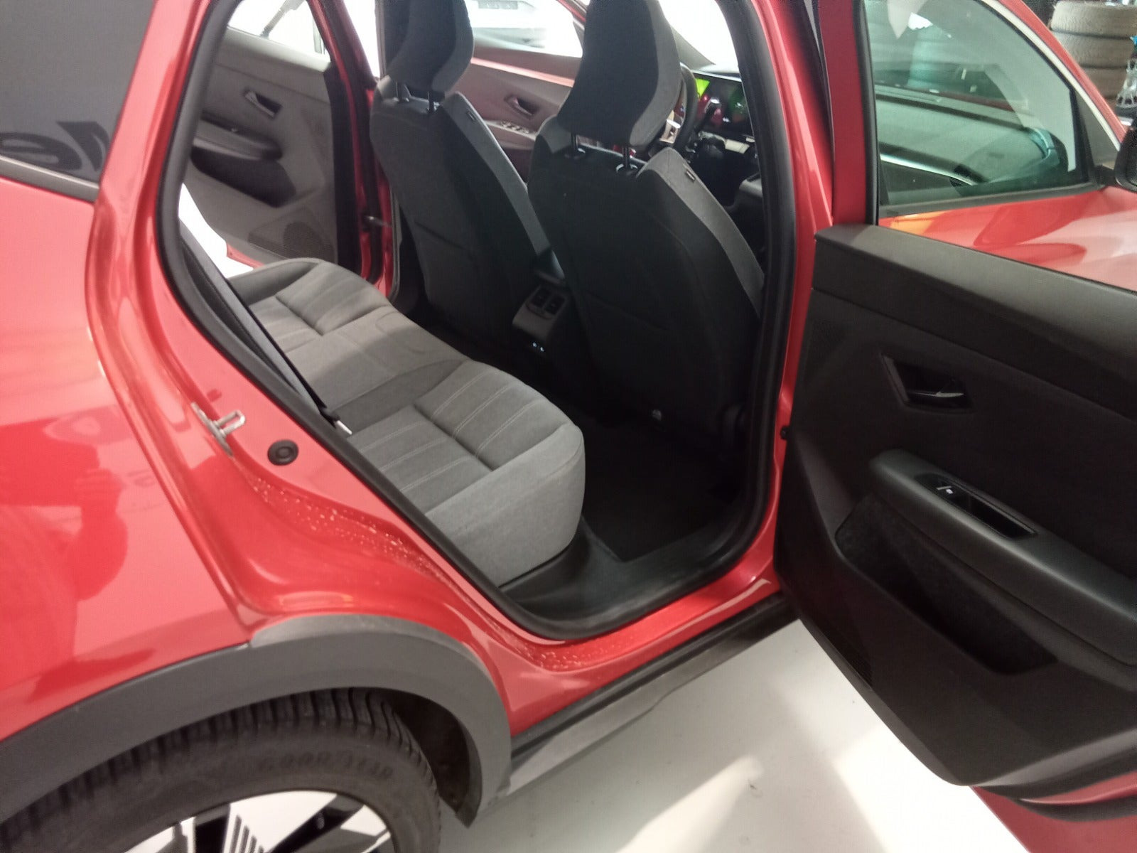 Rød Renault Scenic E-Tech fra 2024