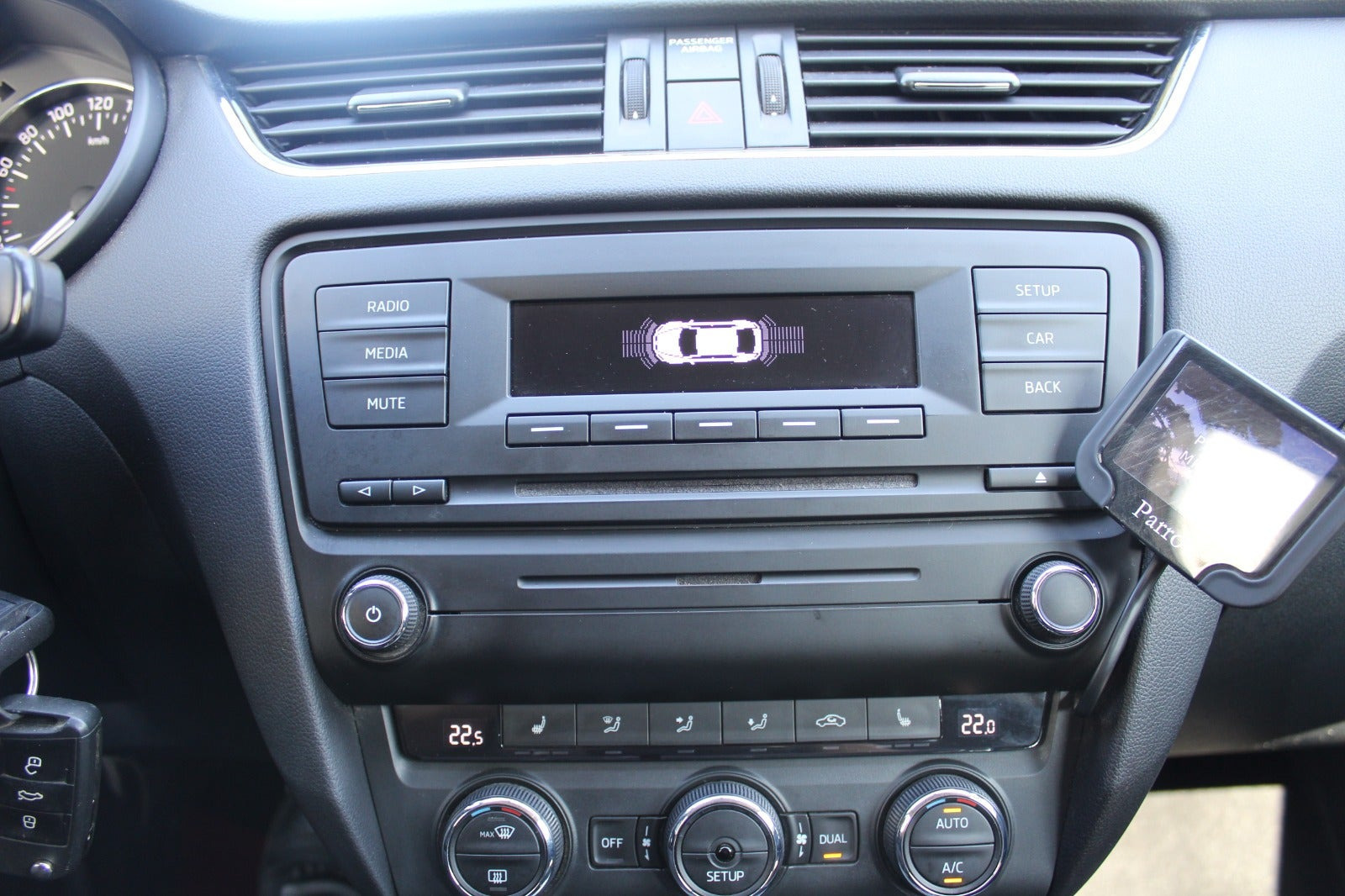 Grå Skoda Octavia fra 2014