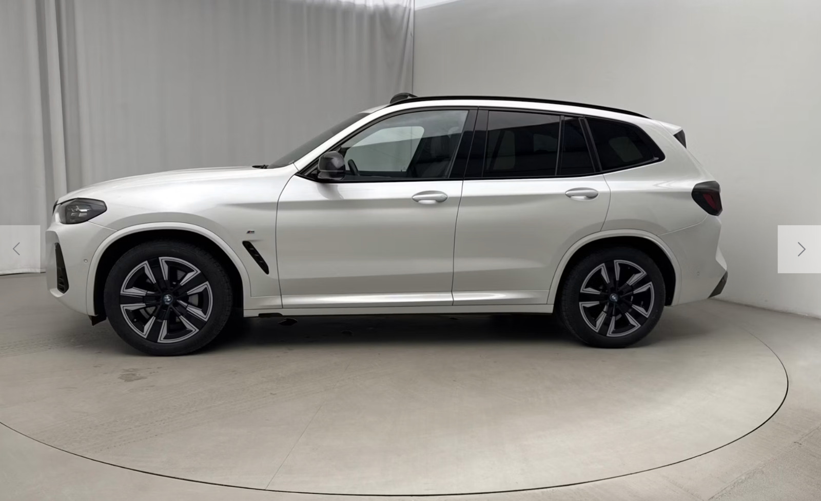 Hvid BMW iX3 fra 2023