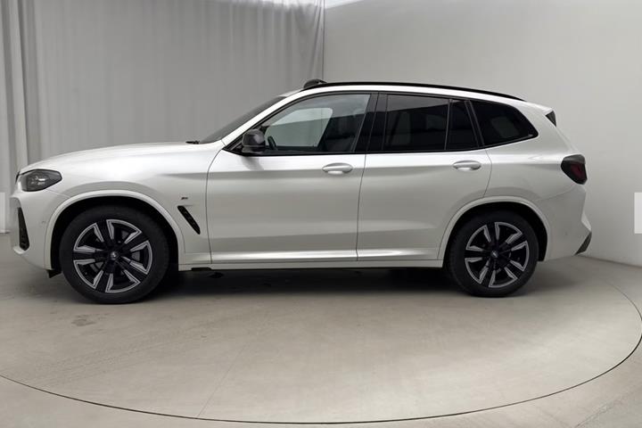 Hvid BMW iX3 fra 2023