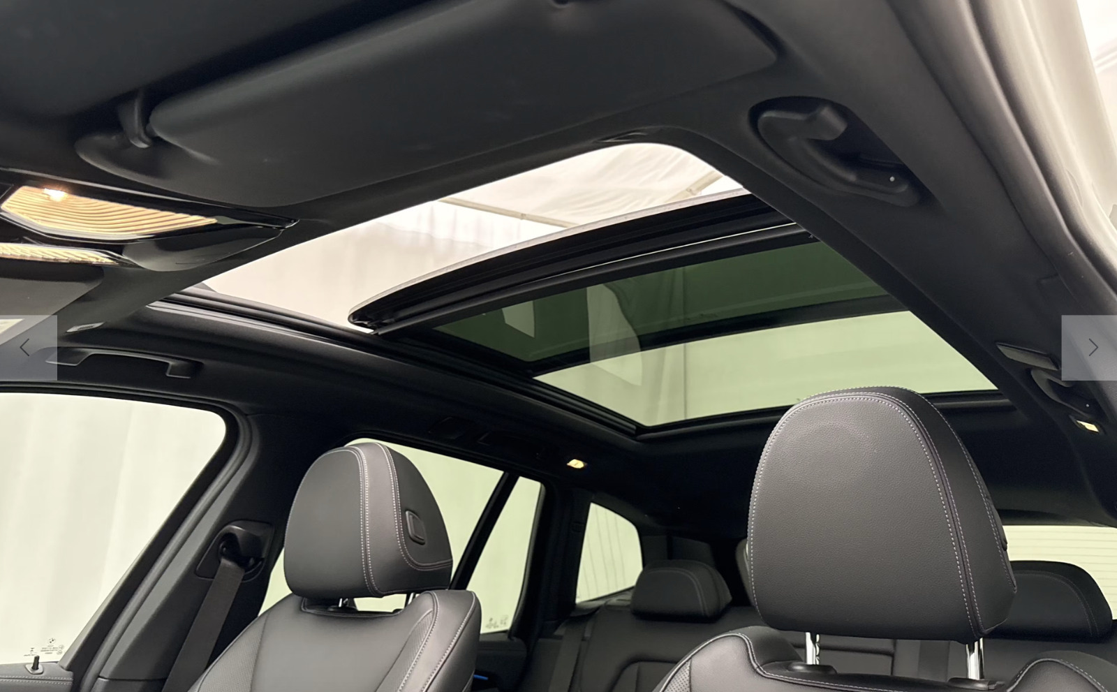 Hvid BMW iX3 fra 2023
