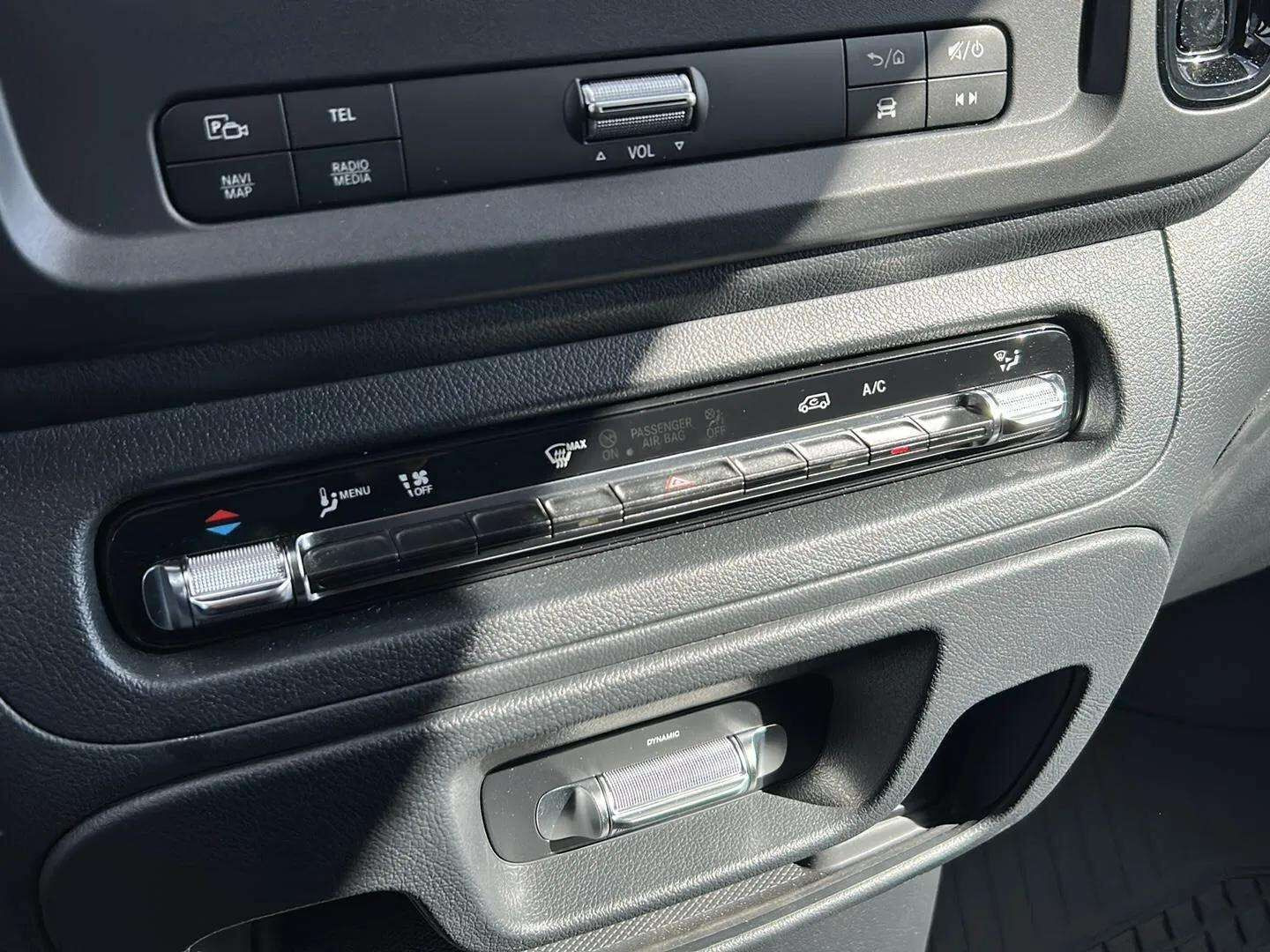 Hvid Mercedes Vito fra 2025