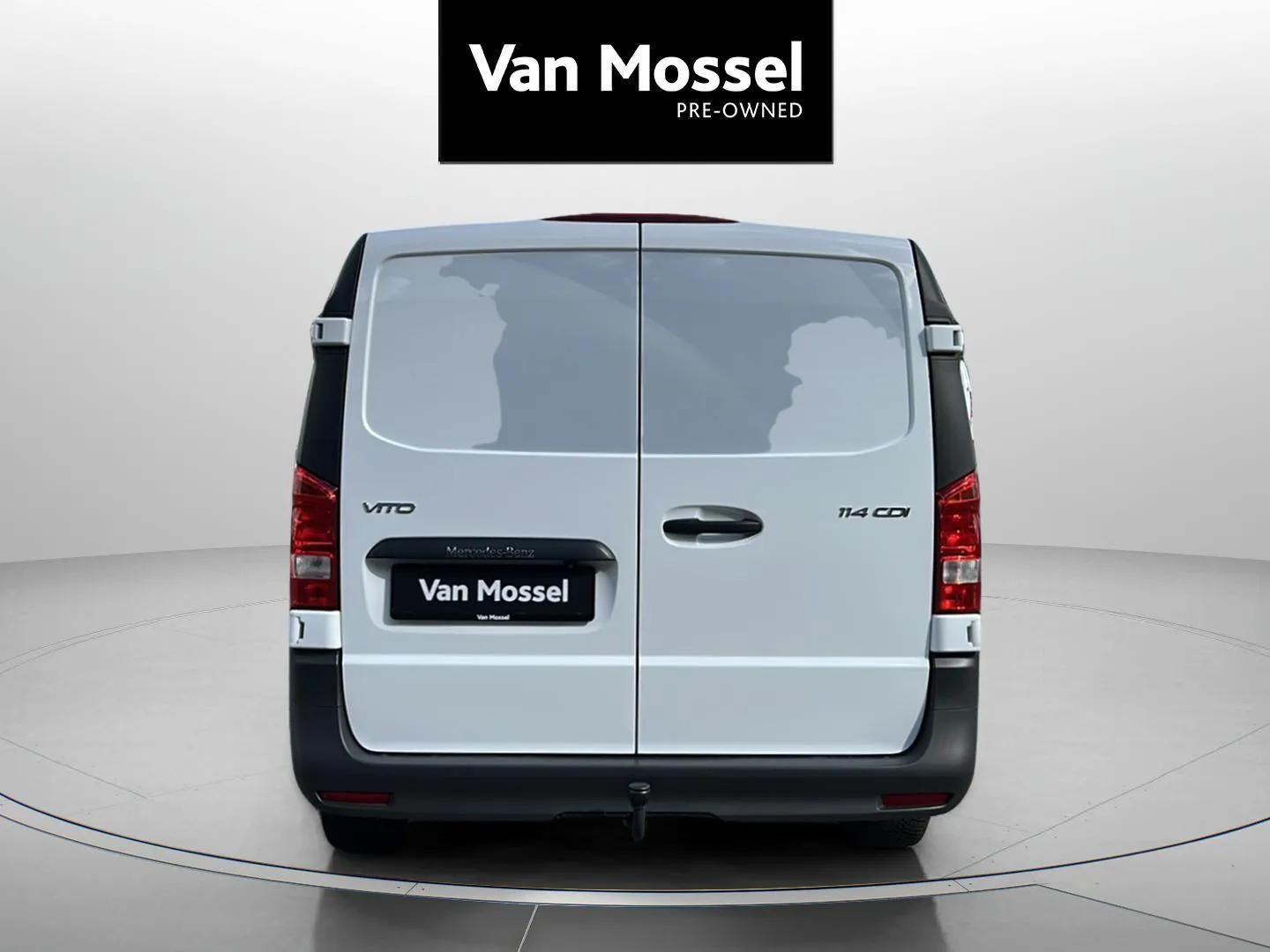 Hvid Mercedes Vito fra 2025
