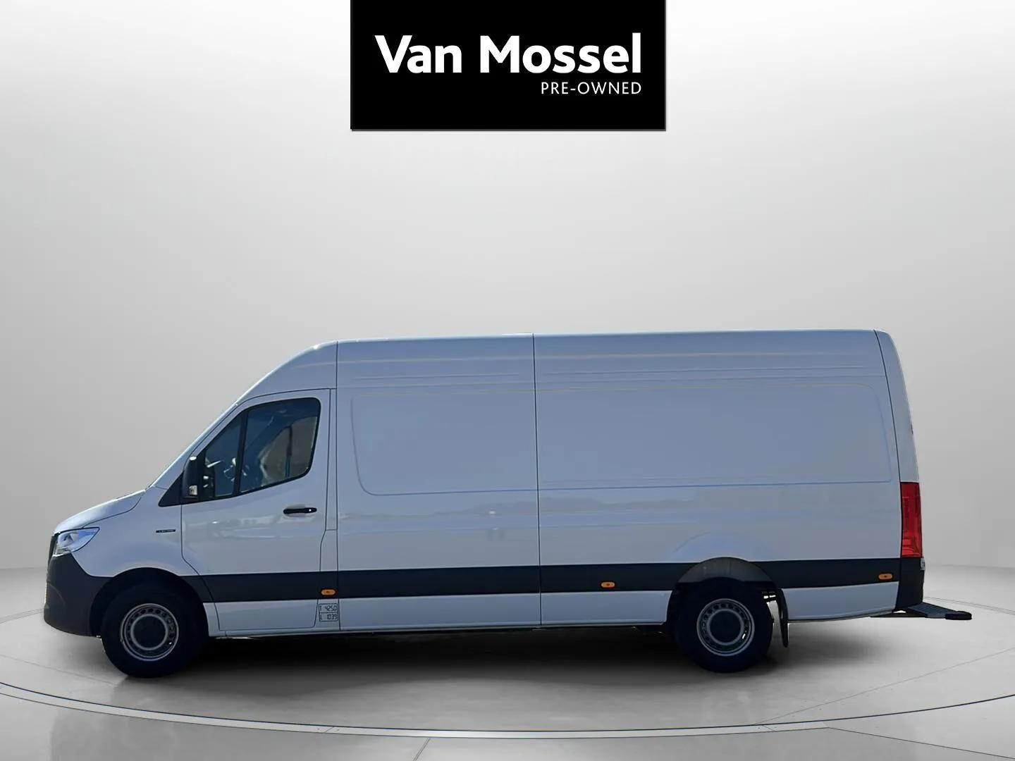 Hvid Mercedes eSprinter fra 2024