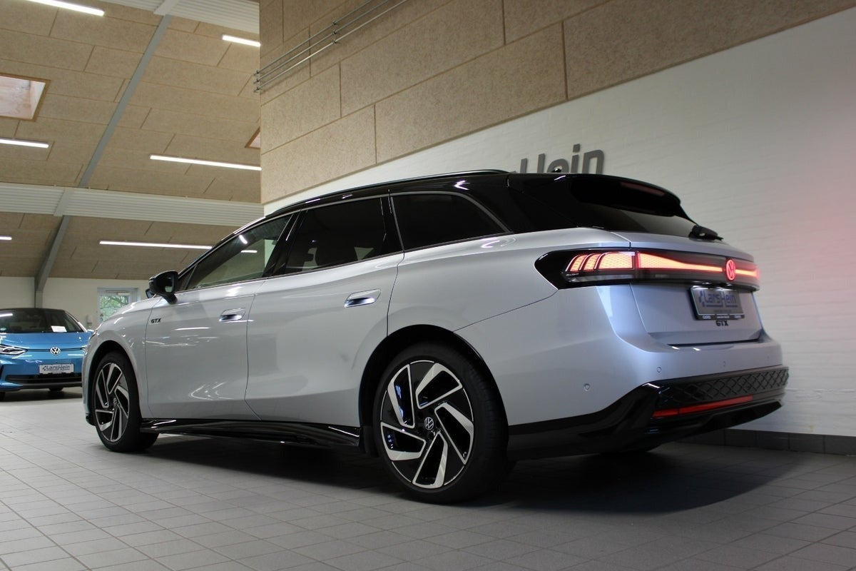 Sølv VW ID.7 fra 2025