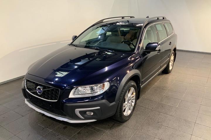 Blå Volvo XC70 fra 2016 set udefra