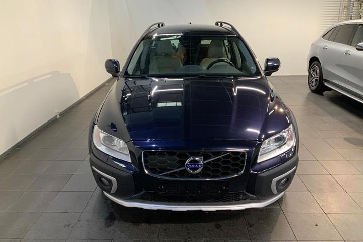 Blå Volvo XC70 fra 2016