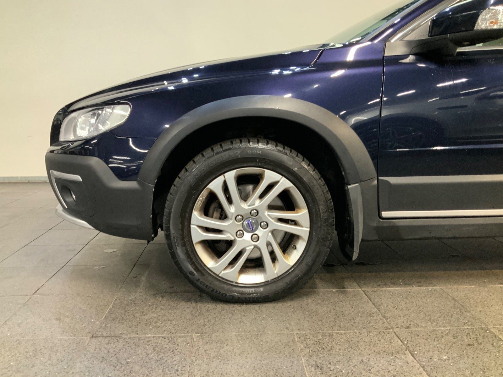 Blå Volvo XC70 fra 2016