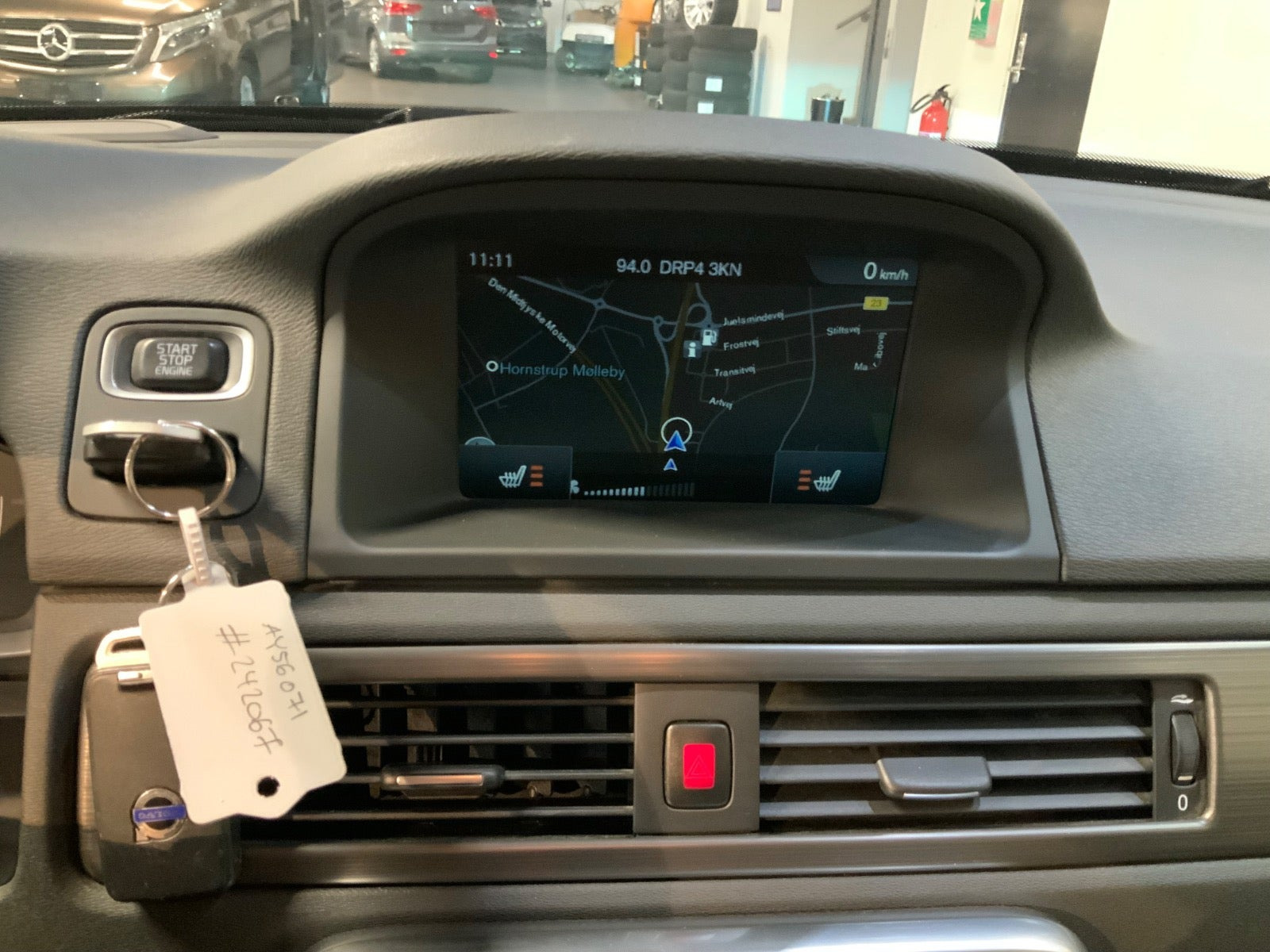 Blå Volvo XC70 fra 2016