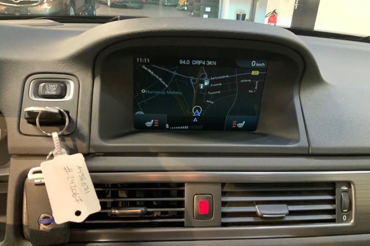 Blå Volvo XC70 fra 2016