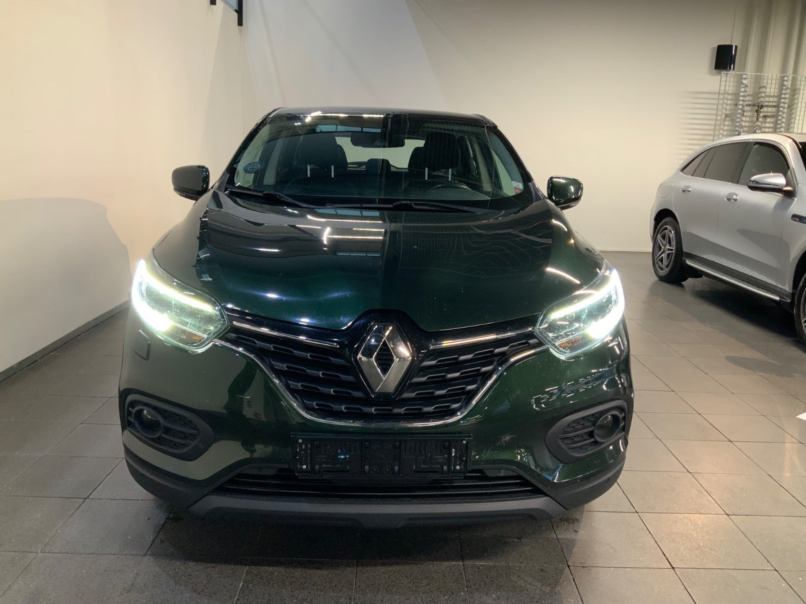 Grøn Renault Kadjar fra 2019