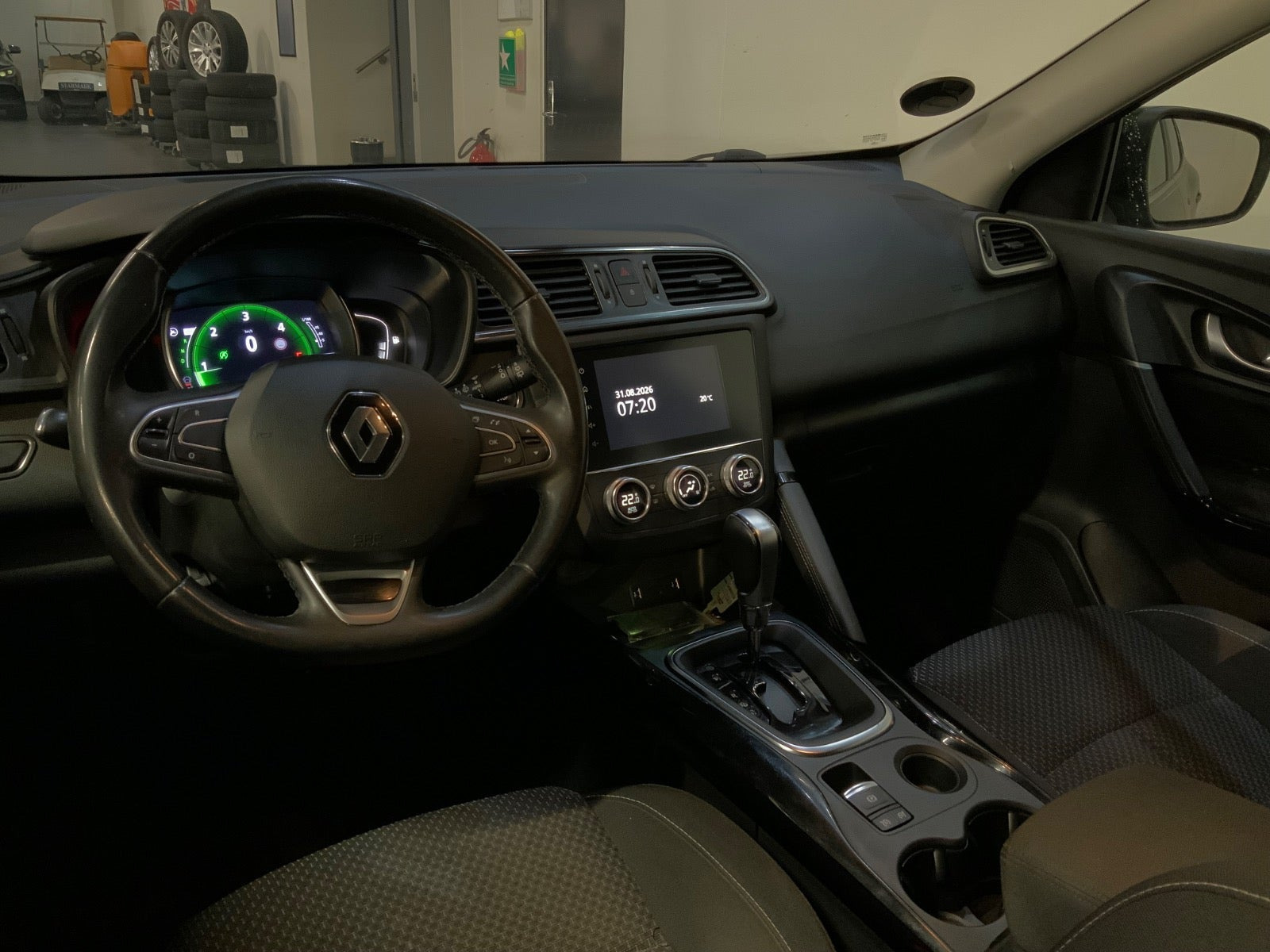 Grøn Renault Kadjar fra 2019
