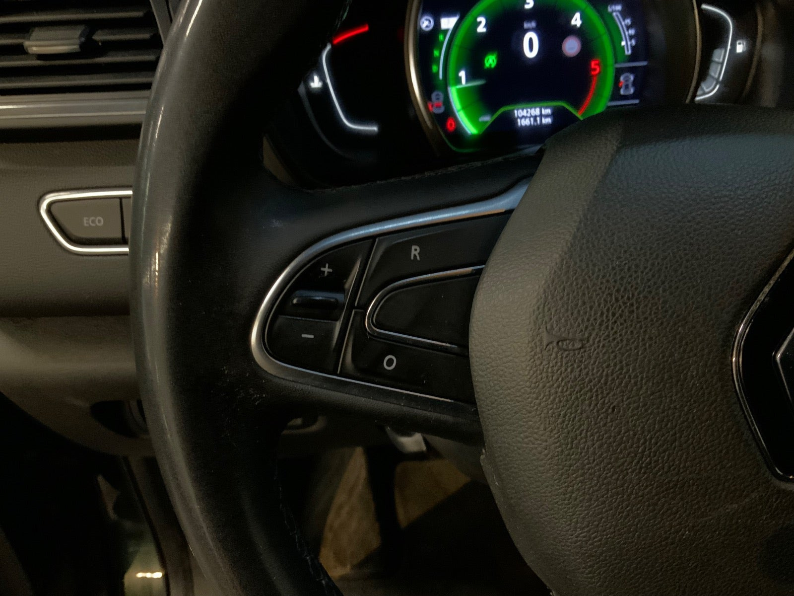 Grøn Renault Kadjar fra 2019