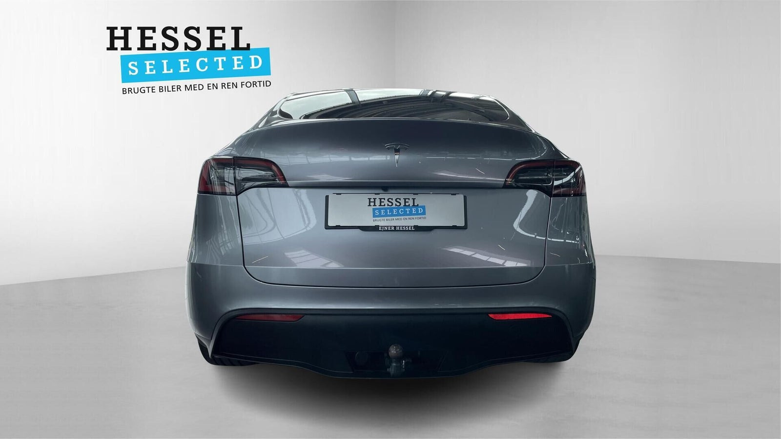 Hvid Tesla Model Y fra 2024