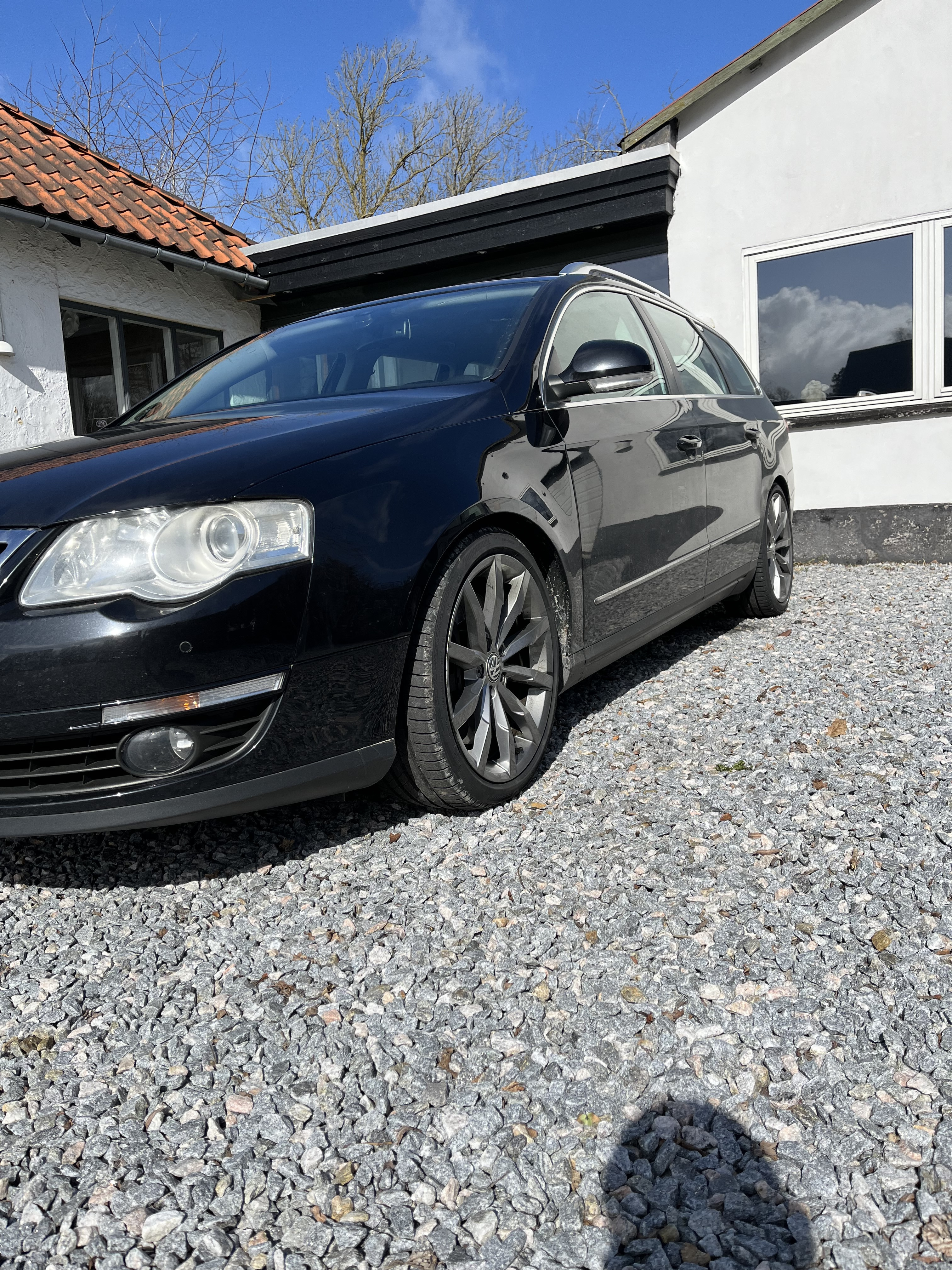 Sort VW Passat fra 2006