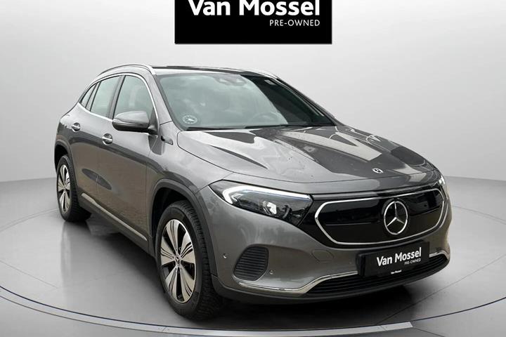 Grå Mercedes EQA250+ fra 2021