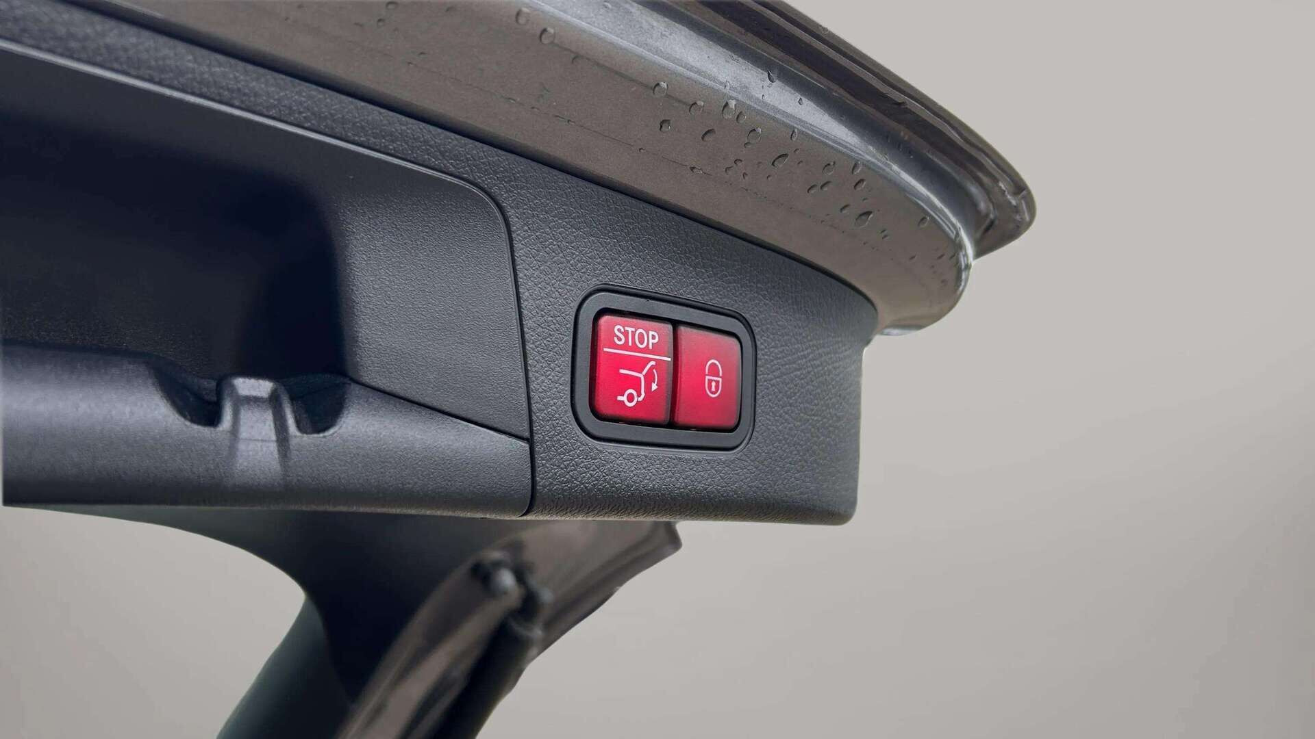 Grå Mercedes EQA250+ fra 2021