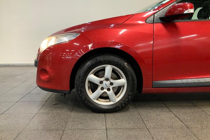 Rød Renault Megane III fra 2010