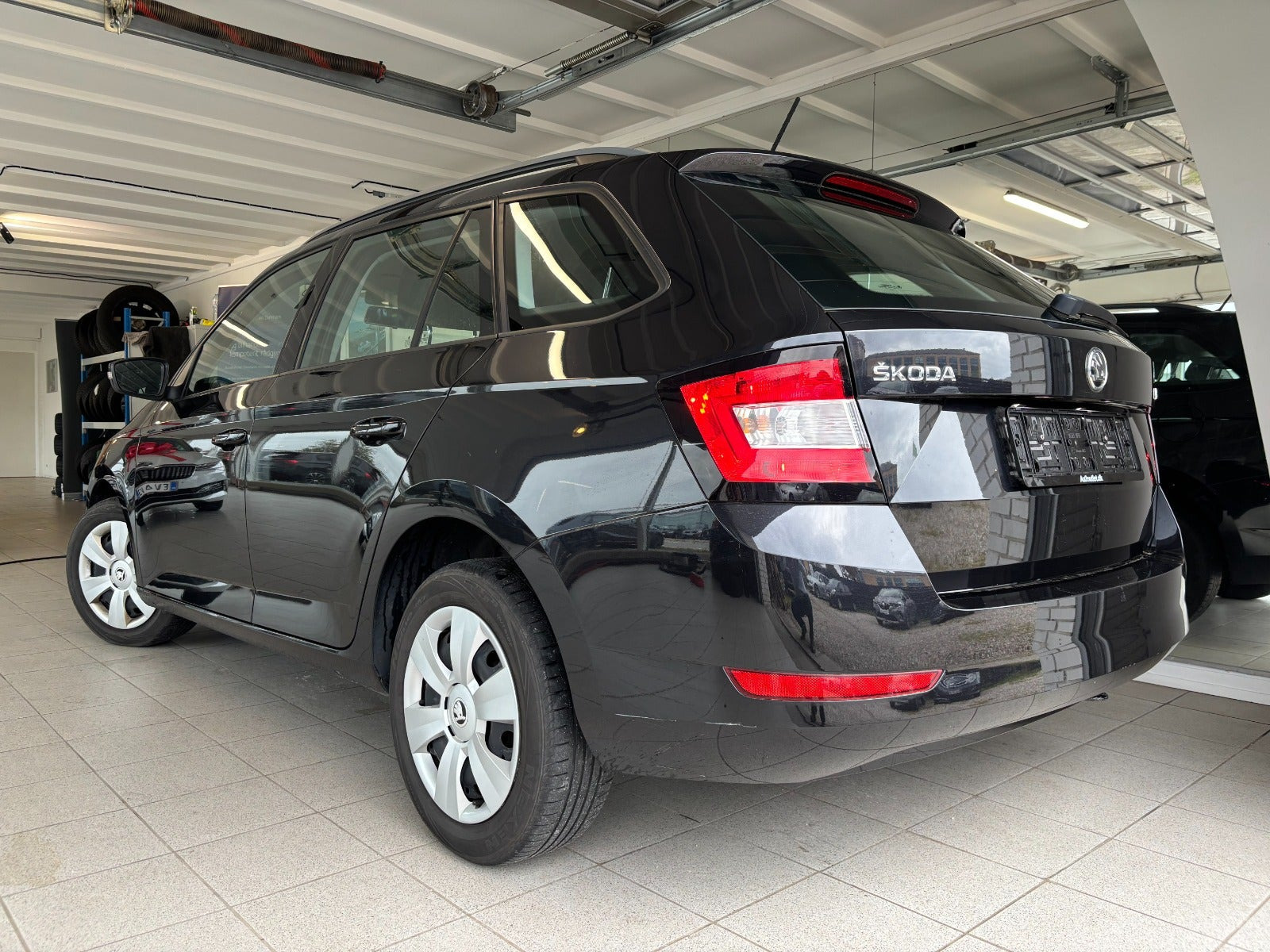 Sort Skoda Fabia fra 2019