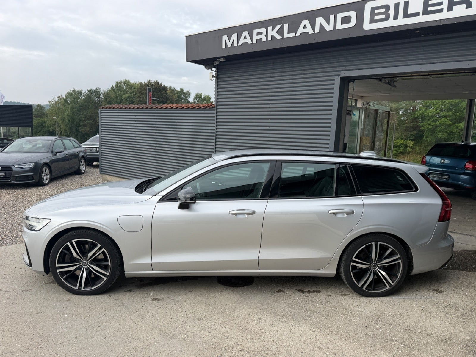 Sølv Volvo V60 fra 2021