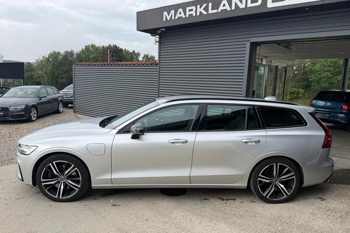 Sølv Volvo V60 fra 2021