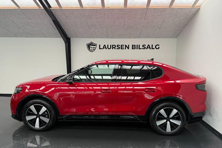 Rød Ford Capri fra 2025