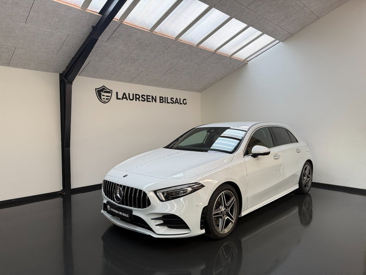 Hvid Mercedes A220 fra 2019 set udefra
