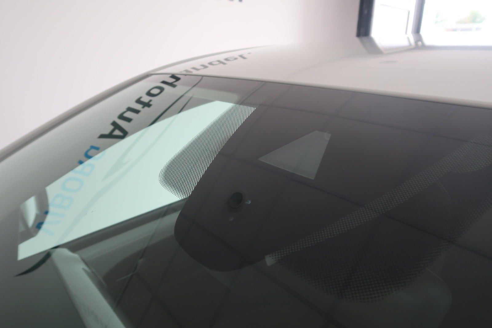 Hvid VW E-UP! fra 2022
