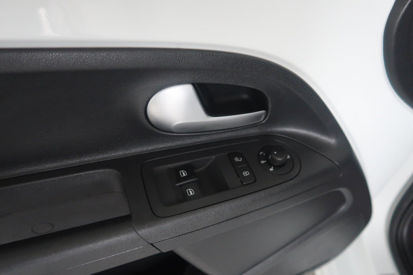 Hvid VW E-UP! fra 2022