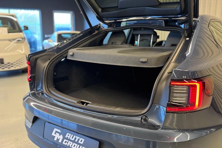 Blå Polestar 2 fra 2023