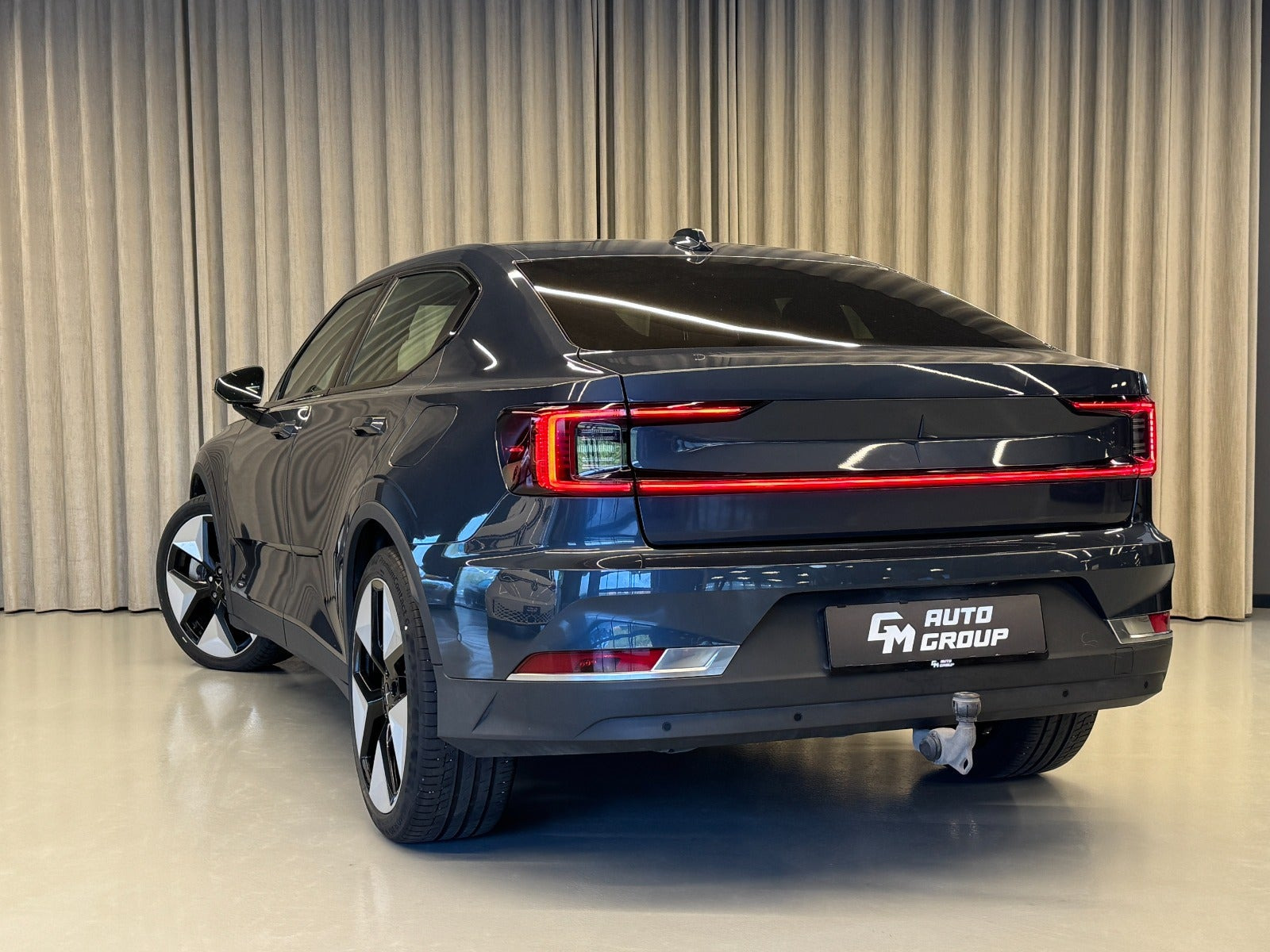 Blå Polestar 2 fra 2023