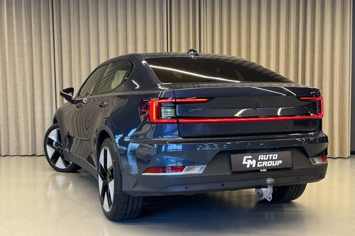 Blå Polestar 2 fra 2023