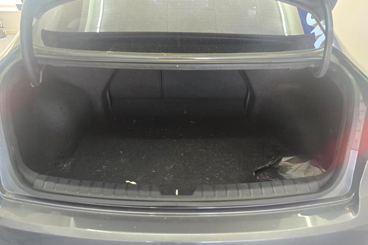 Grå Hyundai i40 fra 2012