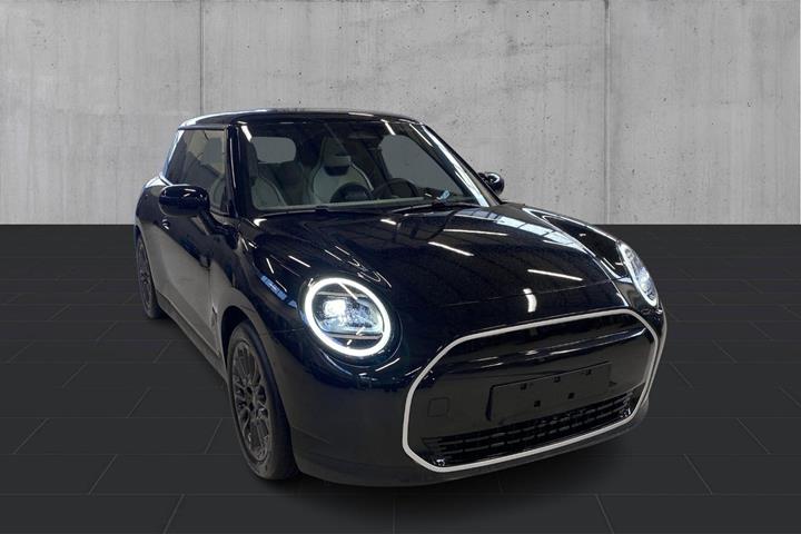 Sort Mini Cooper E fra 2025