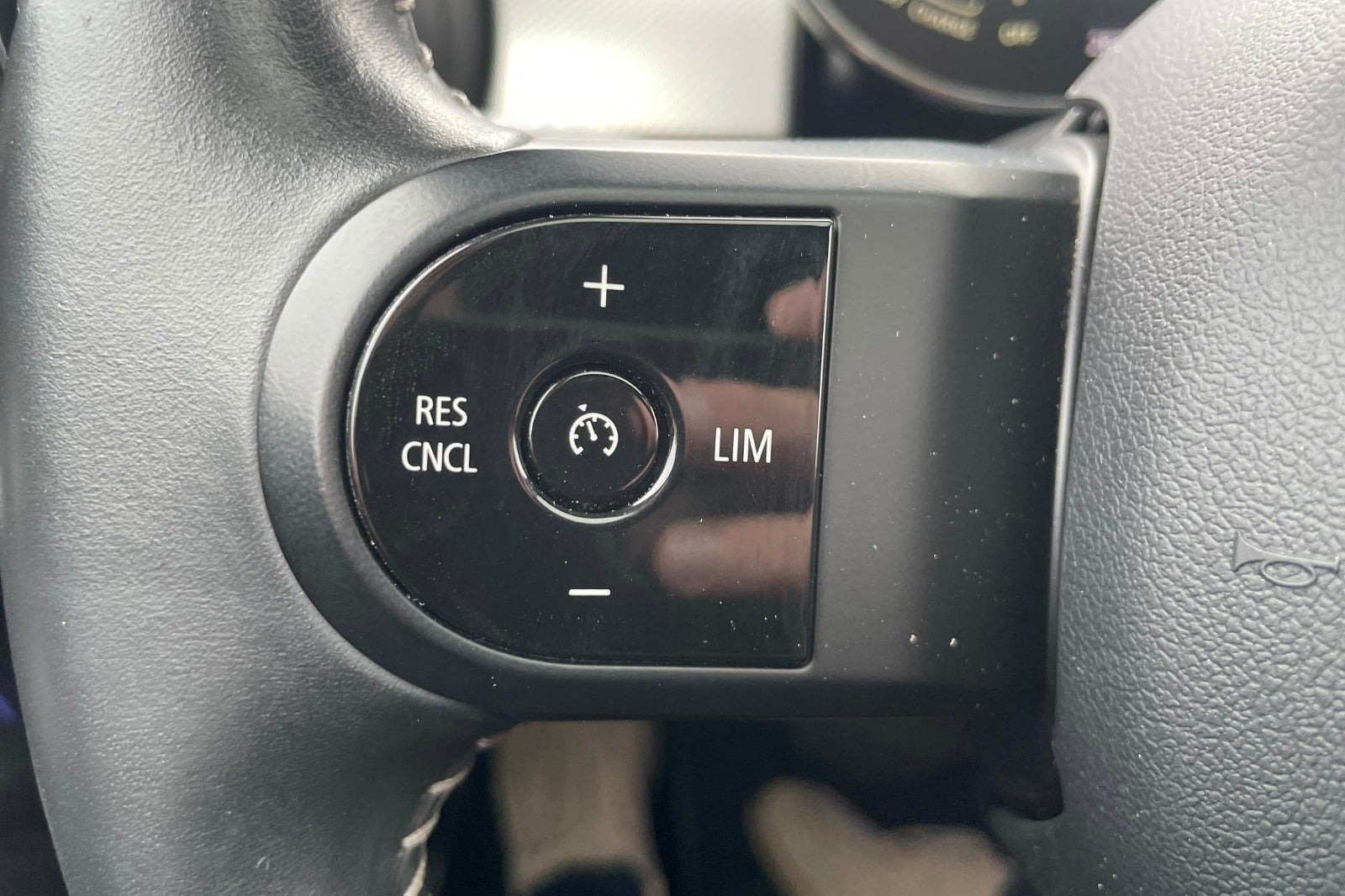Blå Mini Cooper SE fra 2022