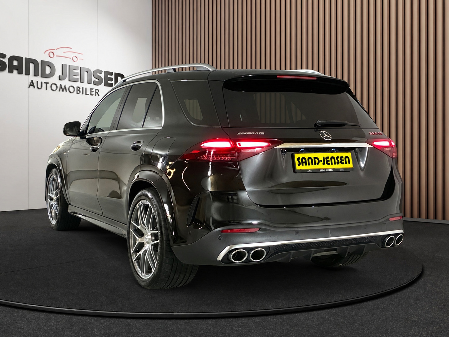 Sort Mercedes GLE53 fra 2025