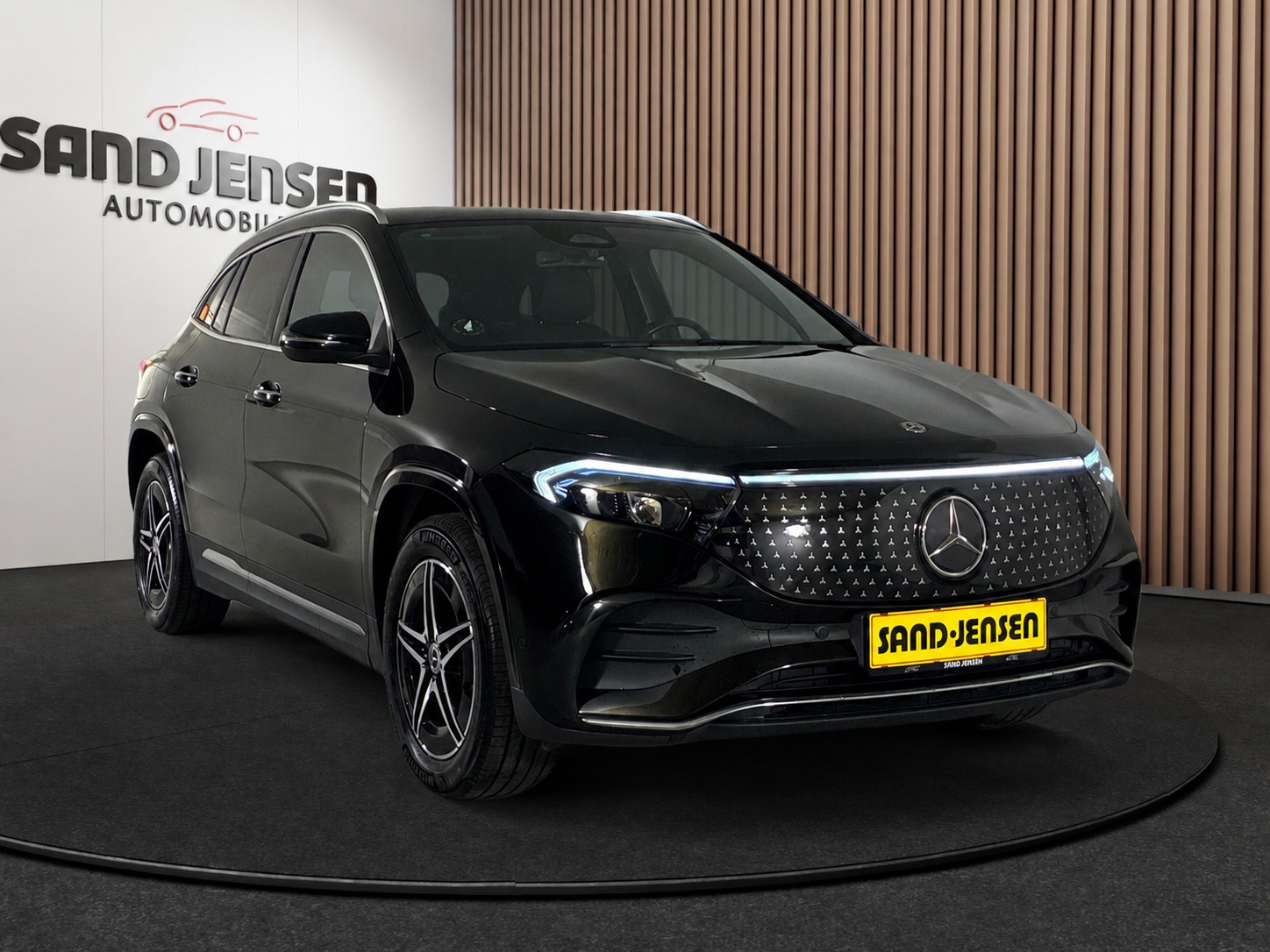Sort Mercedes EQA250+ fra 2025
