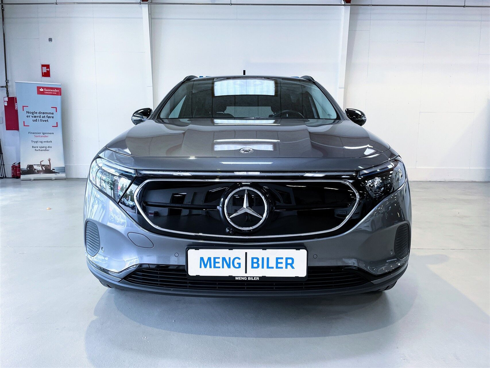 Grå Mercedes EQA 250 fra 2023