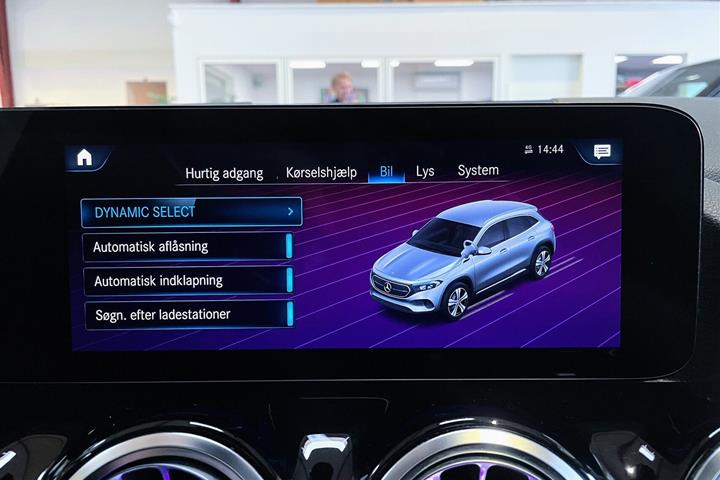 Grå Mercedes EQA 250 fra 2023