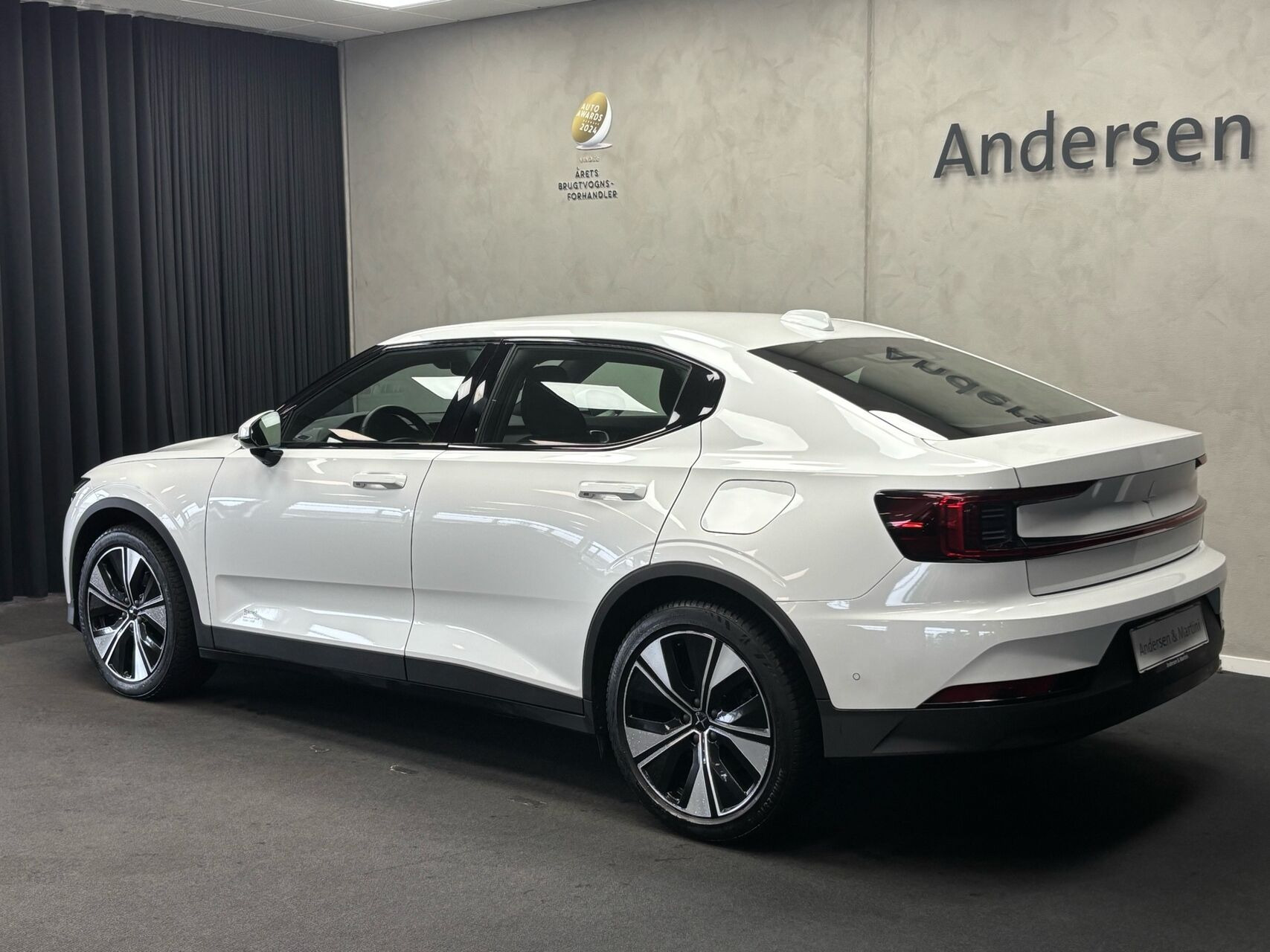 Hvid Polestar 2 fra 2023