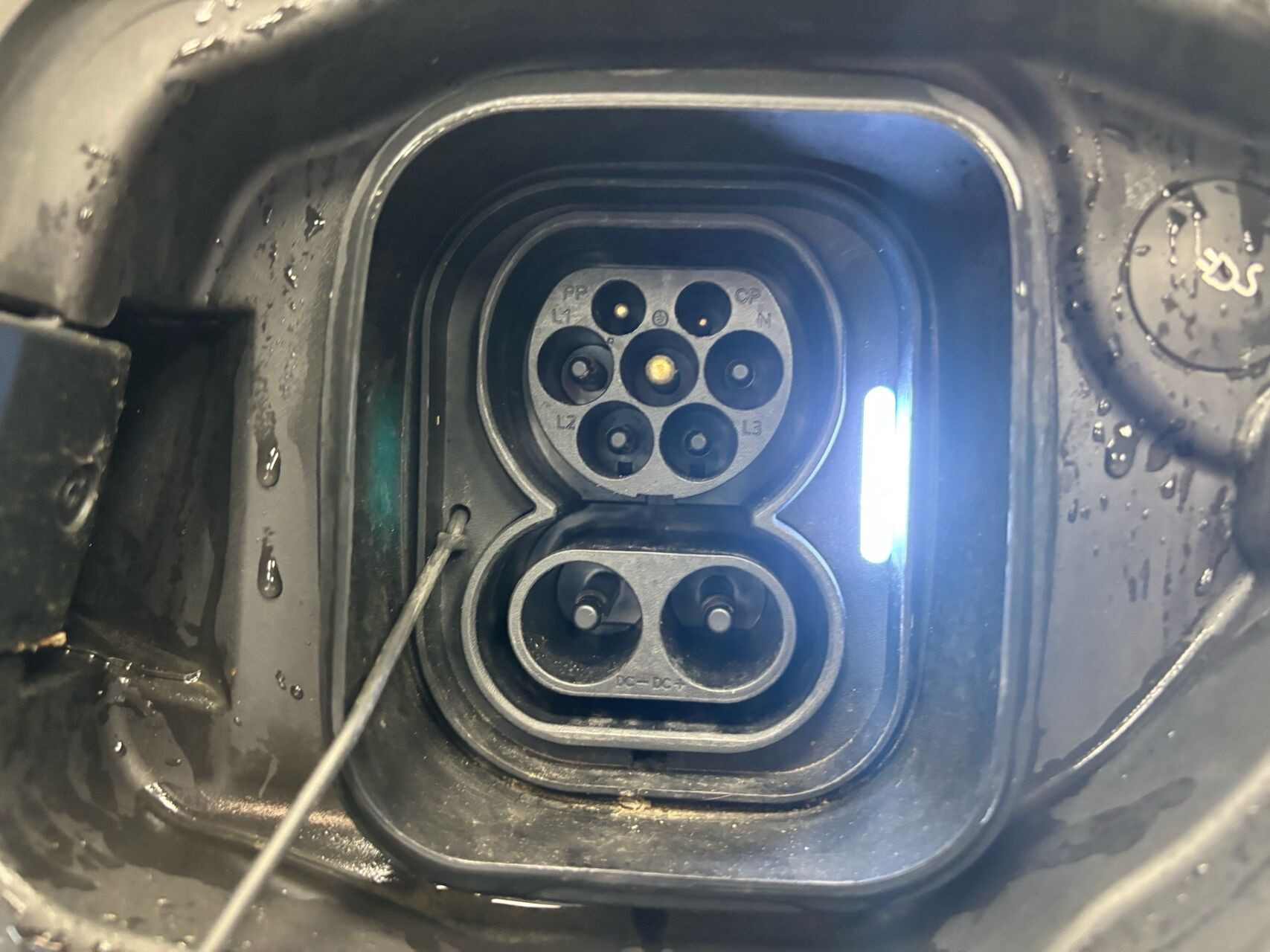 Hvid Polestar 2 fra 2023