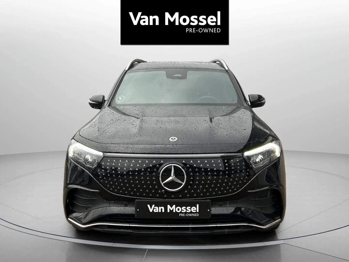 Sort Mercedes EQB 250+ fra 2025