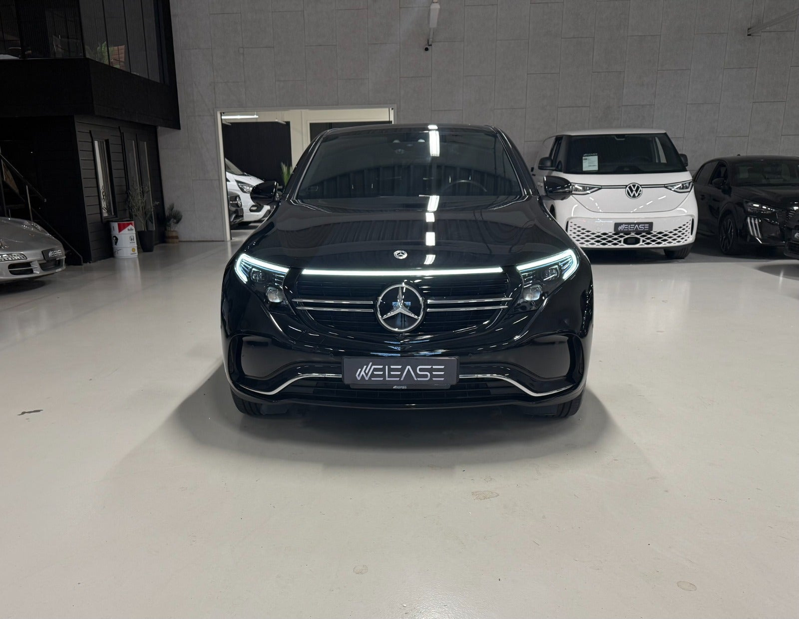 Sort Mercedes EQC400 fra 2021