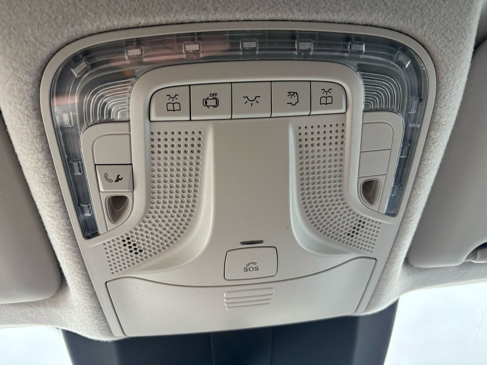 Hvid Mercedes Vito 116 fra 2021