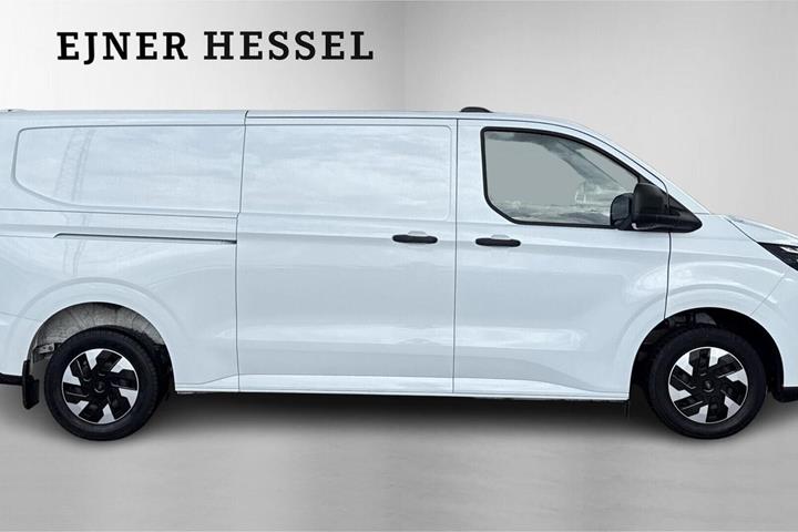 Hvid Ford Transit Custom 320 L2 fra 2024